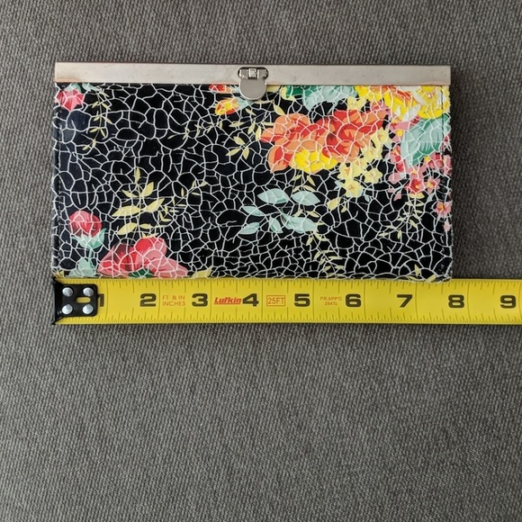 Floral Mosaic Patterned Wallet - Picture 6 of 7